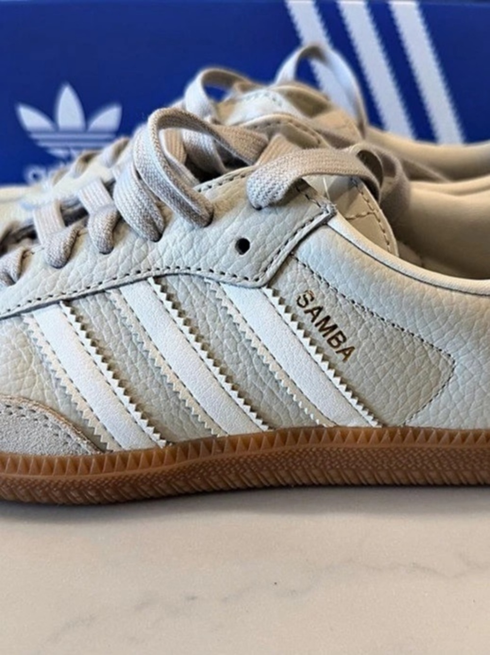 adidas Samba Sneakers in Cream & White Like New